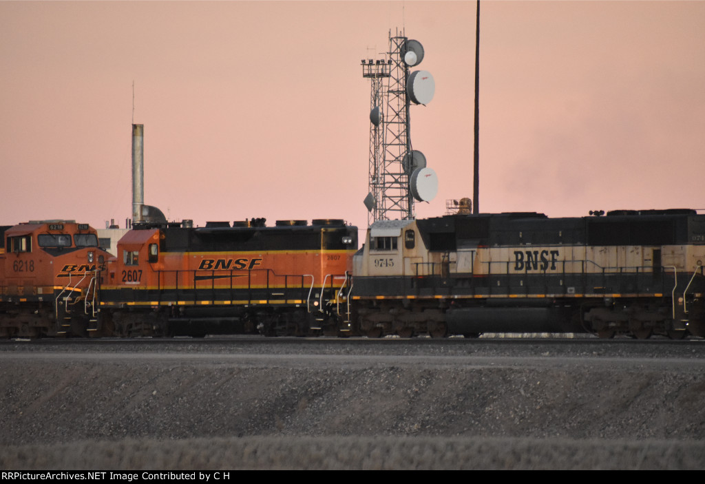 BNSF 2607/9745